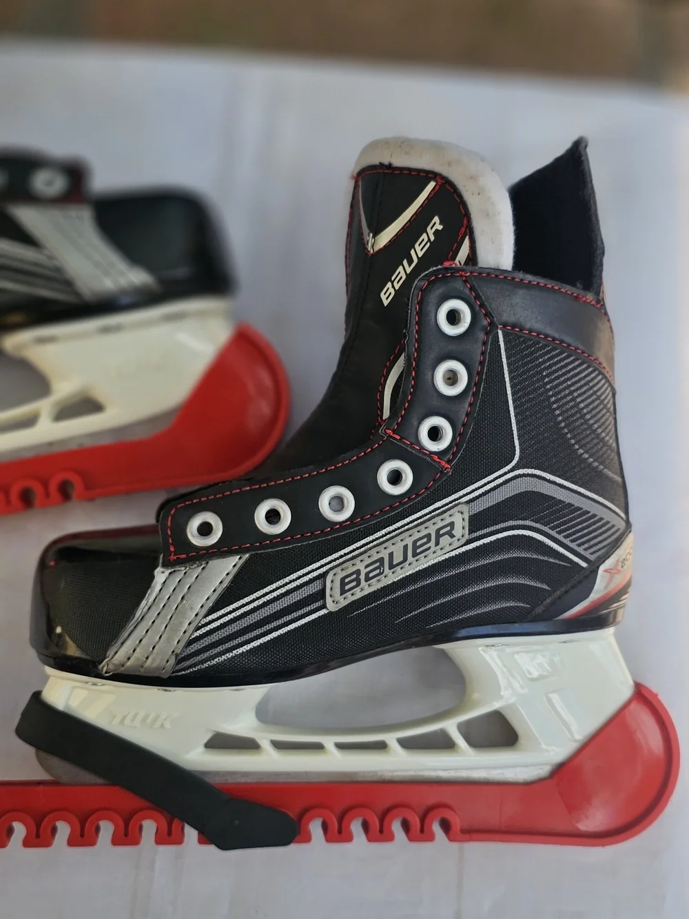 Bauer Vapor Kids' Black and Red Ice Skates